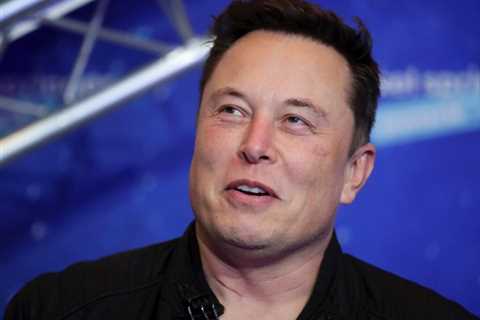 Elon Musk says SpaceX will start taking dogecoin payments after cryptocurrency collapse