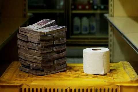 RT @BitcoinMagazine: The amount of Venezuelan money needed to buy a roll of…