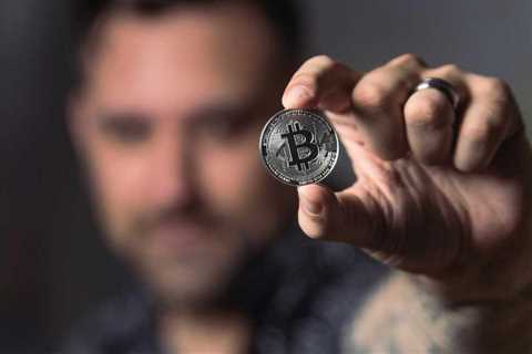 Bitcoin Registers Record 15.8M Long-Term Holders Amid Price Decline – Here’s Why